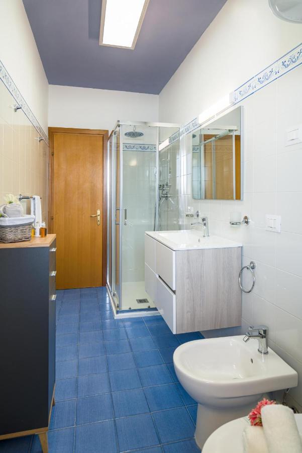 Ferienwohnung Loft Balcone Sul Mare Letojanni Exterior foto